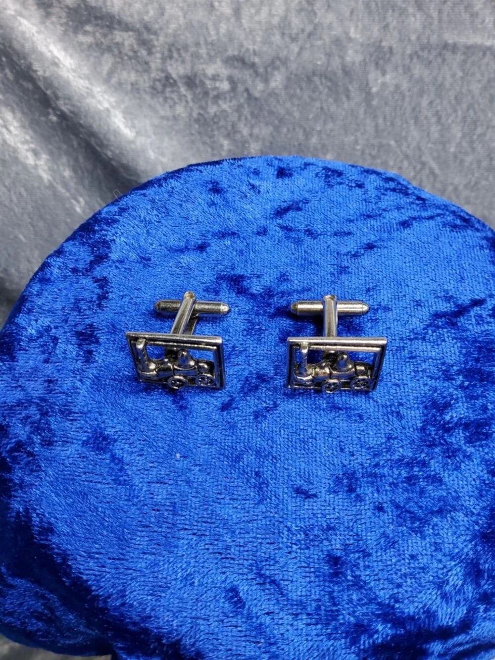 vintage mens silver tone steam engine locomotive cuff links.